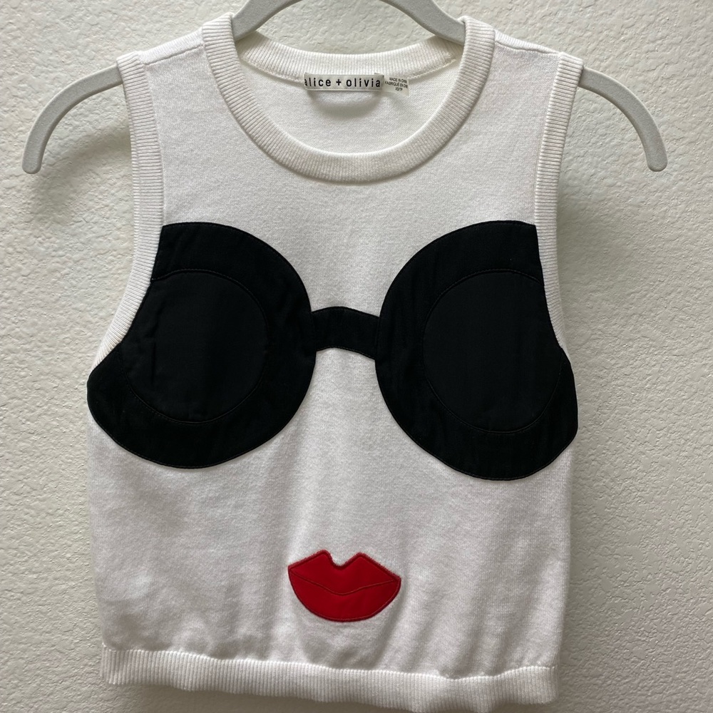 Alice + Olivia Stace Face sleeveless sweater